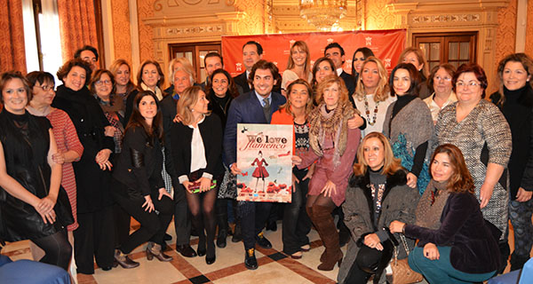 Foto de familia con los diseñadores que participarán en la próxima edición de "We Love Flamenco". Fotos: Pepo  Rocha