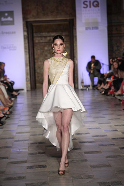 Original traje de Sofía Rivera. FOTO Chema Soler